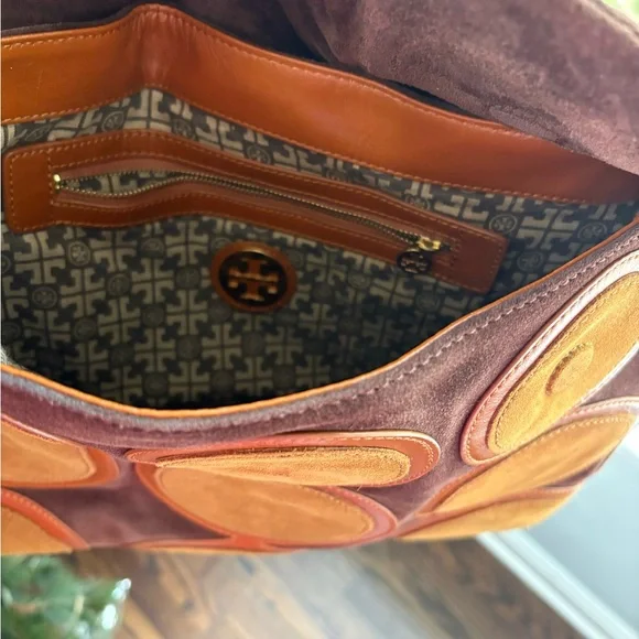 Tory Burch Happy Hobo handbag. Authentic. Brown and camel suede. - Picture 3 of 3